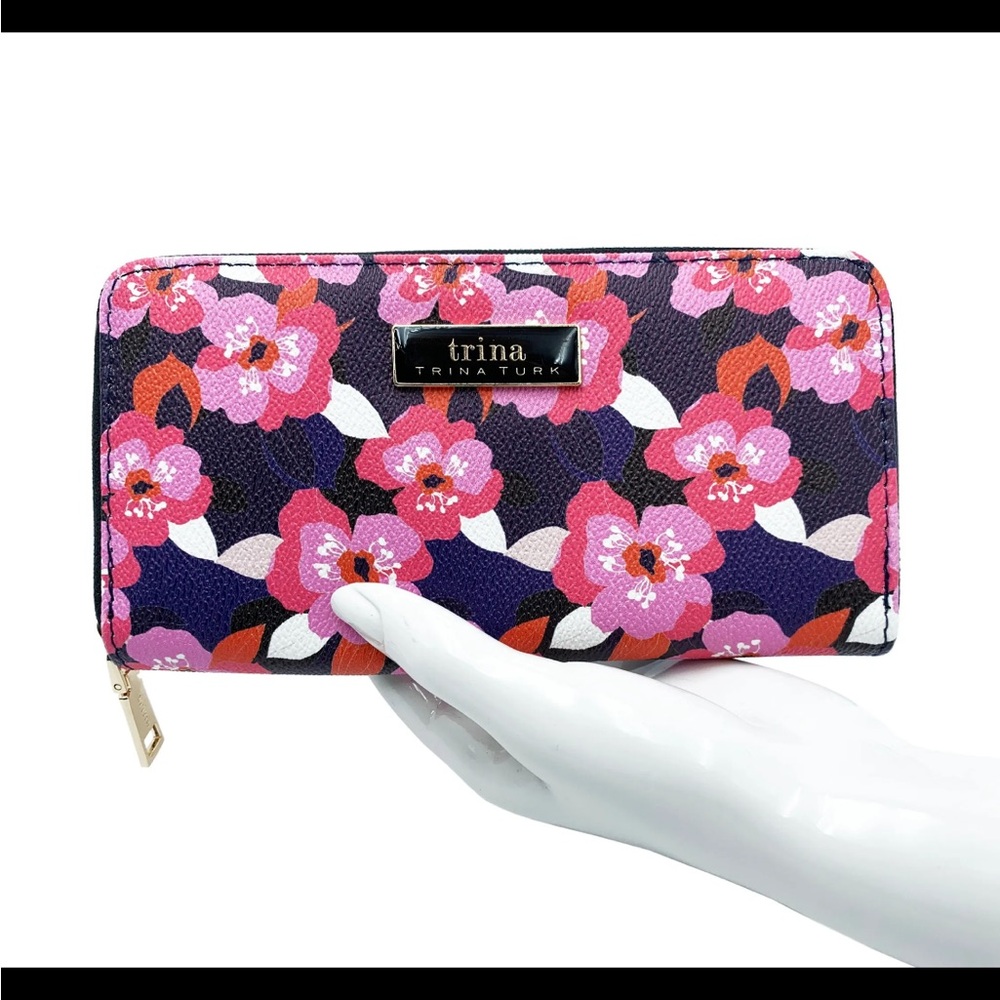 NWT Trina Turk All Over Narcissus Wallet